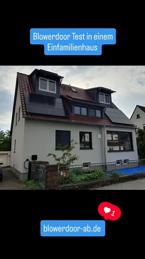 Blowerdoor Test in einem Einfamilienhaus #luftdichtheit #blowerdoormessung #blowerdoortest #isfp #blowerdoor #energieberatung #luftdicht #leckageortung #leckagesuche #baubegleitung #einzelmaßnahme #effizienzhaus #einliegerwohnung #kfw #bafa #förderzuschuss #förderkredit #förderung #dampfsperre #dampfbremse #einfamilienhaus #mehrfamilienhaus #energie #energieeinsparung | Blowerdoor-AB.de | Facebook