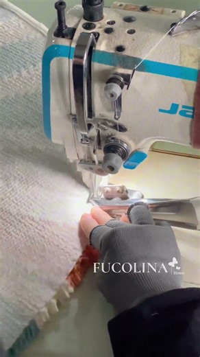 watch the binding machine do its thing—fast, clean, and oddly addictive#fucolina #oddlysatisfying