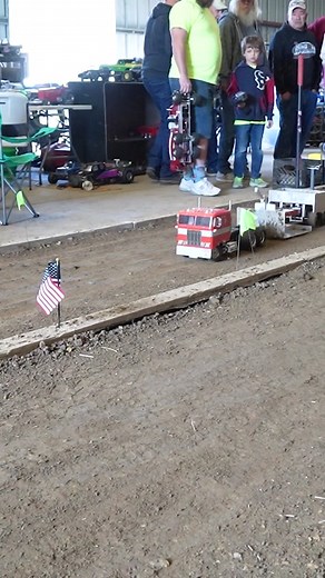 #rc #tractorpulling #bigrig #cabover #rcpulling #truckpulling #tamiya #18wheeler #rctruck #foryou RC tractor pulling with a big rig