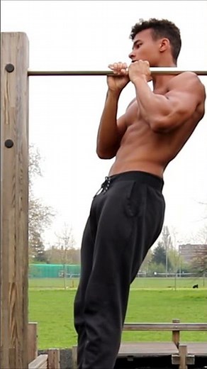 Get bigger biceps with this calisthenics biceps exercise | Commando pull ups | #calisthenics