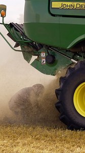 7.5M views · 2.2K reactions | It’s a science . . . . . . #farming #harvest #johndeere #agriculture #combine #grain #wheat #farmer #farm #agro #farmwork #machinery #science #ag #nodaysoff #country #lifestyle #x9 | Farming Watch | Facebook