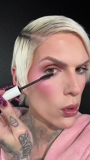Cute #datenight makeup tutorial with some of my favorite #beauty products 💖 #jeffreestar #makeuptutorial #beautytok #transformation #fyp #makeuptips