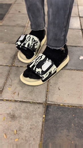 AT foot wear 🛍️💥 | Heavy quality premium flip-flop 🛍️🤍 Follow me @at_foot_wear_01 🫶🏻😚 Only 399 ✅🐉 Shipping all over India 🇮🇳 Call :7385927150 😎 📍Location... | Instagram