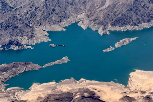 America’s largest reservoir drops 6 feet in a month: report