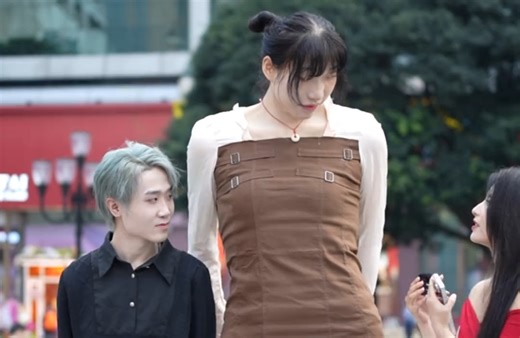 高个子女生吧：老婆2米1腿长135