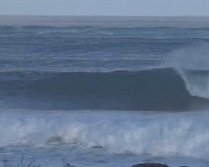 40K views · 685 reactions | @benveitchy WA Dancing⁠  @samthomas_⁠ #invertedbb #ridewithstyle | Inverted Bodyboarding | Facebook