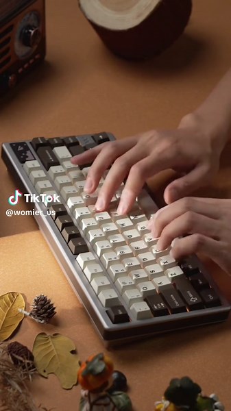 Autumn Aesthetics with SK71 Pro Mechanical Keyboard