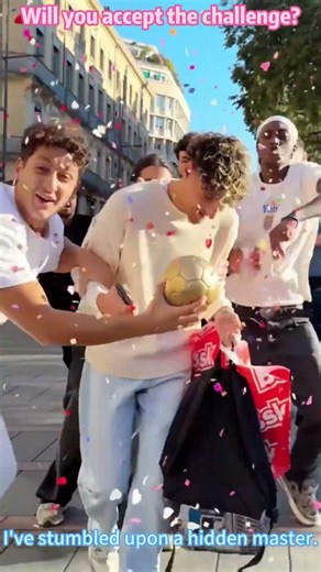 Rate the stranger's basketball#basketball #usa #funnyvideos #foryou #street