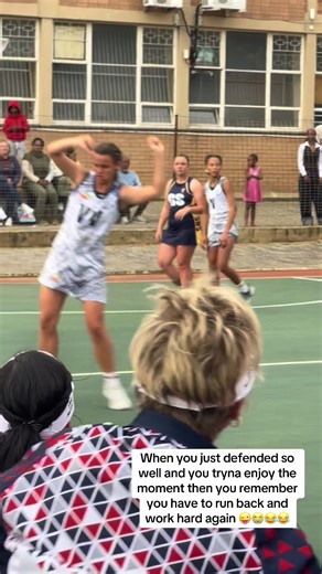 No cause for some time I was enjoying the moment then I remembered I have to go back and continue defending 😜😂😂and ik that was a contact😭#fyppppppppppppppppppppppp #trendingvideo #netball #tiktoksa🇿🇦 #netballsa