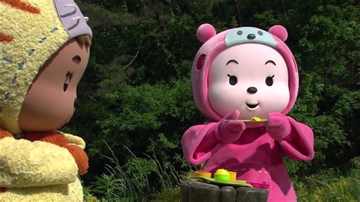 Hutos: The Flying House S02:E36 - Flower That Blossoms on Their Own