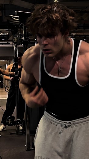 Weight Loss Journey: Dropped to 85 kg with Gymshark