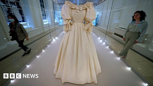 Princess Diana's wedding dress going on display at Kensington Palace