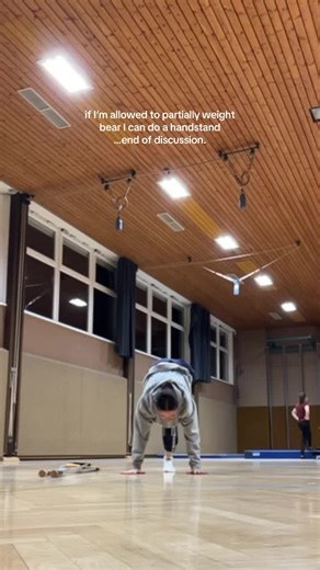 Gymnast's Handstand Return After Navicular Fracture