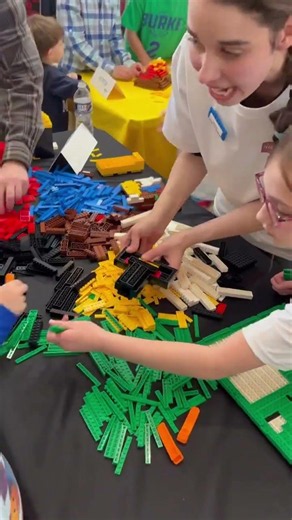 Calling all LEGO fans! A 32-000 square-foot LEGO Discovery Center is coming to this summer