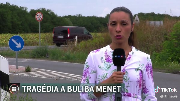 Újdonsült házaspár és bulizó fiatalok is súlyos balesetet szenvedtek éjjel. Szabolcs megyében egy hat fős társaság indult diszkóba, amikor Nyírtassnál ütköztek. Úgy tudjuk, nem álltak meg a stop táblánál. Három fiatalember és három lánytestvér ült a kocsijukban, egy 26 éves nőt nem sikerült újraéleszteni. A többiek életéért küzdenek a kórházban. A Pest megyei Taksonynál meghalt egy férfi, amikor barátait, egy friss házaspárt vitte a lagziba. Feldíszített kocsijukba rohant bele egy másik autó.