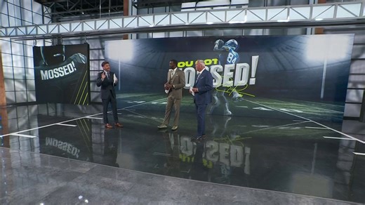 'YOU GOT MOSSED!' IS SO BACK 😤 Rob Carter Jr. will be getting these custom gloves in the mail 😮‍💨 | College Football on ESPN