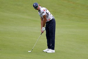 Rickie Fowler has hilarious reaction after hitting shank at Travelers Championship