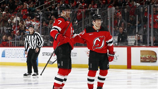 Hamilton castiga otra vez en Power Play