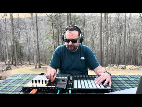 Future House Live Jam in the Mountains | Maschine MK3