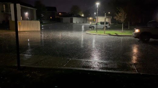 Quarter size hail falling in Omaha tonight! LSC/ Joshua Velehradsky | Live Storm Chasers