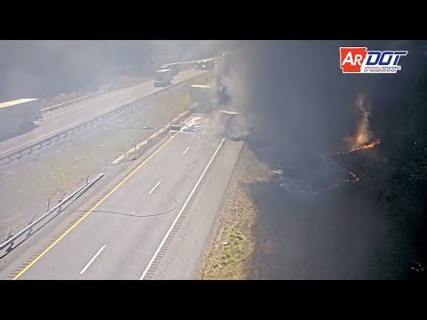 [FATAL x2] Arkansas: Tractor Trailer Crashes Head-On Into Another Tractor Trailer (Aftermath)