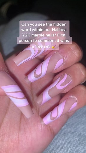 It’s easier than it looks guys 😭💅 #trending #pressonnails #acrylicnails #manicure #y2k #smallbusiness