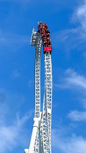 One of Europe’s fastest roller coasters. 💨🎢 Stealth uses a hydraulic launch system to accelerate riders from 0 to 80 mph (128 km/h). The train climbs a 62.5-metre (205 ft) top hat before plunging back down at a near-vertical angle. Located at Thorpe Park in the United Kingdom. 🇬🇧 #thorpepark #coaster #rollercoaster #launch #adrenaline | Themepark_Explorers