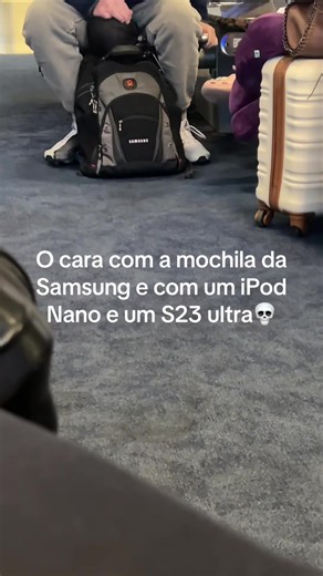 iPod Nano and Samsung S23 Ultra Comparison