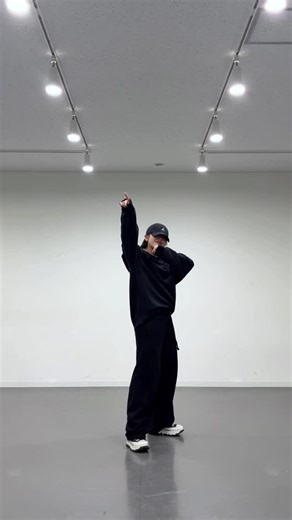 ᴍᴇʀɪ . ᴅᴀɴᴄᴇ ᴛᴜᴛᴏʀɪᴀʟ on Instagram: "ꜰɪʀᴇ 😮🔥 @bts.bighitofficial #BTS #방탄소년단 #FIRE #BurningUp #dancetutorial #kpop #fire_tutorial #dance #kpopcoverdance #kpopfyp #fyp #댄스 #댄스커버 #댄스챌린지 #댄스연습 #meri"