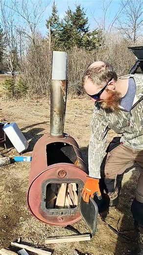 DIY maple syrup stove off grid. #homesteading #offgrid #syrup