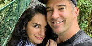 Martha Higareda y Lewis Howes presumen su relación amorosa (VIDEO)