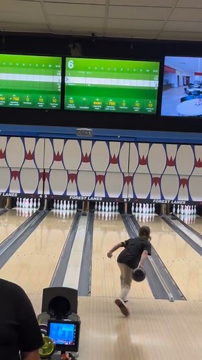 Some oil patterns are hard! This new scorpion pattern is hard. | Frankie Bowls