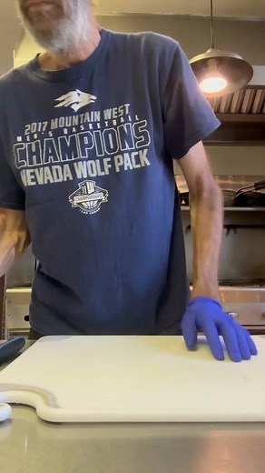 Homemade Marinara - Slow Cooked for Hours #italianfood #marinara #slowcook #sororitychef #piphichef #oldscoolkevmo #pibetaphi #yum @TonySol thanks for the killer tune