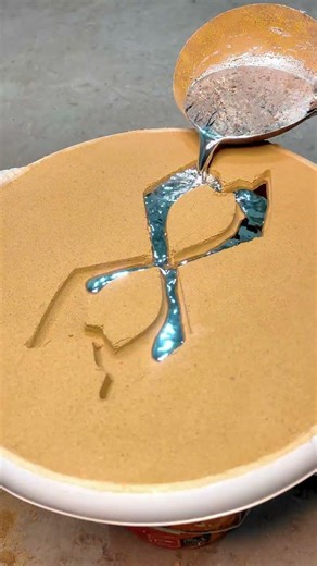 Casting Brass Knuckles in Sand - INSANE Detail & Finish