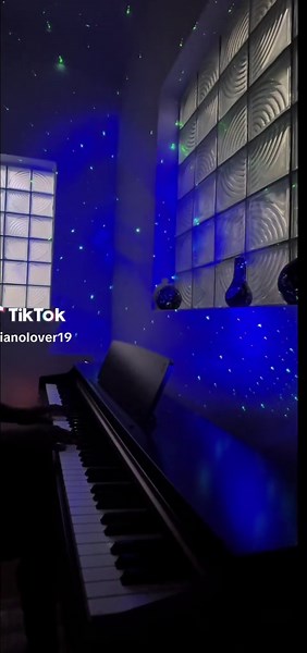 Calm Music with Soft Piano to Relax and Unwind