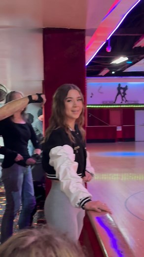 1.4K views · 121 reactions | 28.Advanced backward session❤️✨ #rollerskating #skate #skatelife #skating #fyp #drake | Binnnaaa | Facebook