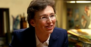 Professor sparks students' love of physics