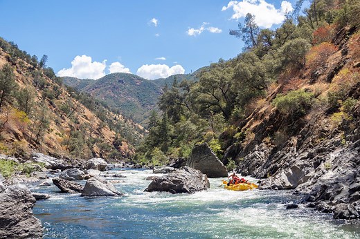Tuolumne River Rafting Near Yosemite National Park