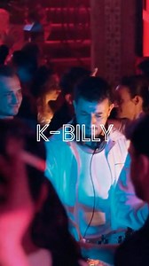 Gece 00:00, Cuma’dan Cumartesi’ye geçerken K-Billy Radyo Fenomen’de. Sadece sen, ritim ve frekans.💃🕺 #radyofenomen #clubbin #kbilly | Radyo Fenomen