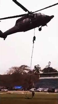 S70i Blackhawk Fast Rope insertion