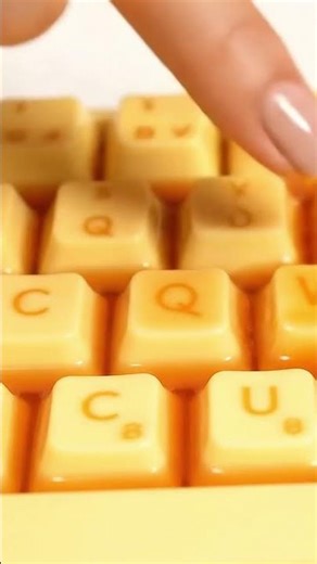 プリンのキーボードをぷにぷに押すASMR 🍮⌨️✨ | Pudding Keyboard Sounds