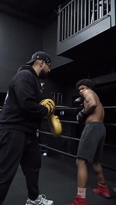 Working on Defense and countering off the ropes. Drop a Comment Let me know if you found Value in this #CoachAnthonyBoxing #BoxingLife | Coach Anthony