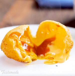 Tomato soup knocked up grilled cheese... 3 mins later out popped this adorable lil' dumpling! Save this recipe: taste.md/2gMySXr More recipes on our app ￼📲: taste.md/2sltyPt | Tastemade