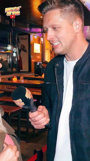 498K views · 2.6K reactions | Filmchen gucken?!  #herzogtv #danielherzog #straßenumfrage #interview #unterhaltung #umfrage #hamburg #stpauli | Herzog TV | Facebook