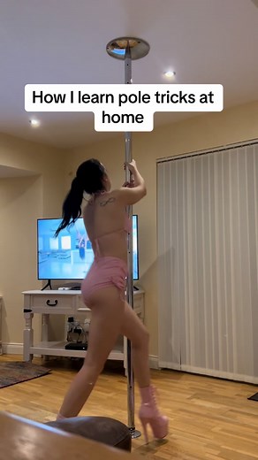 I learned all my beginner and now am learning intermediate pole tricks and pole fitness skills by using the Fit2Flaunt app and then I cast the app to my tv. #poledancebeginner #polefitness #poletok #poledancefitness #polefit #fit2flaunt #learntopole #polebeginner #beginnerpole