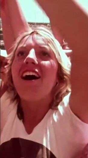 Lynyrd Skynyrd playing Free Bird at the Oakland Coliseum 1977 #LynyrdSkynyrd￼