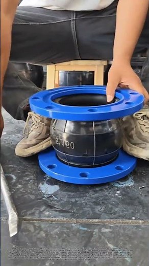 Pipeline flexible joint on-site assembly operation