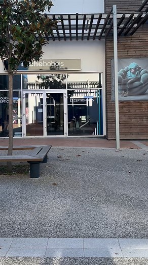 Nouvelle pépite au Carré d’Or : découvrez @legraindartcafe ✨ Un lieu créatif, chaleureux et inspirant où l’on peut : 🎨 créer sa mosaïque 🕯️ fabriquer sa propre bougie 💎 tester la résine UV 👕 peindre sur textile 🏺 personnaliser sa céramique 🧪 explorer la Jesmonite Un véritable café-atelier imaginé par Marine & Lucie, deux passionnées qui souhaitaient ouvrir leur lieu de partage et de bienveillance… et c’est maintenant une réalité au Carré d’Or ! Et ce n’est pas tout… 🎁 Très prochainement, 