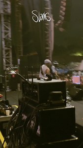 102K views · 24K reactions | Doa bersama untuk Aceh & Sumatera di panggung Hey... Slank Berani Kita Beda Tour Semarang. Terima kasih buat semua yang udah hadir! Sampai ketemu tanggal 27 Desember 2025 di Konser HUT ke 42 tahun Slank yang bertema, "Hey 42th Slank" di Pantai Mertasari - Denpasar, Bali. Info tiket, cek IG @slankdotcom & @beranibedashow #Slank #Slankers #Semarang #HeySlank #BeraniKitaBeda #Solidaritas | slank | Facebook