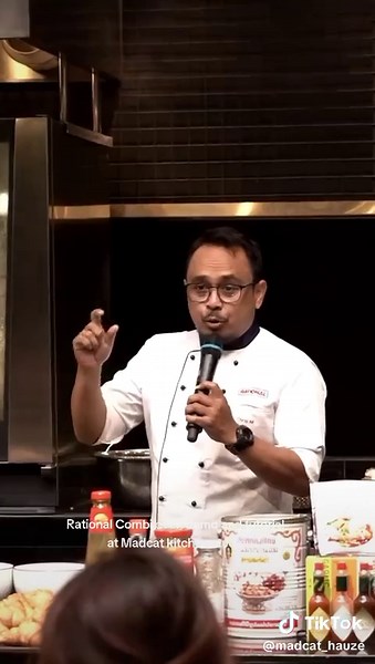 Rational Combi Oven Demo at MADCAT Kitchen Studio